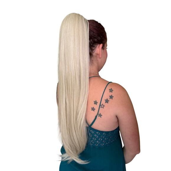 Chelsey Smith Crowns Drawstring Ponytail Extension Straight Light Blonde Y2K 90s - Picture 2 of 7
